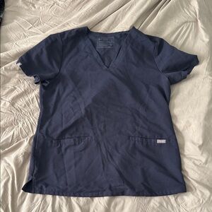 FIGS Casma 3 Pocket Scrub Top